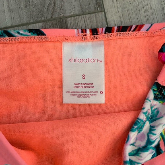 Bathing Suit Set - Picture 2 of 3